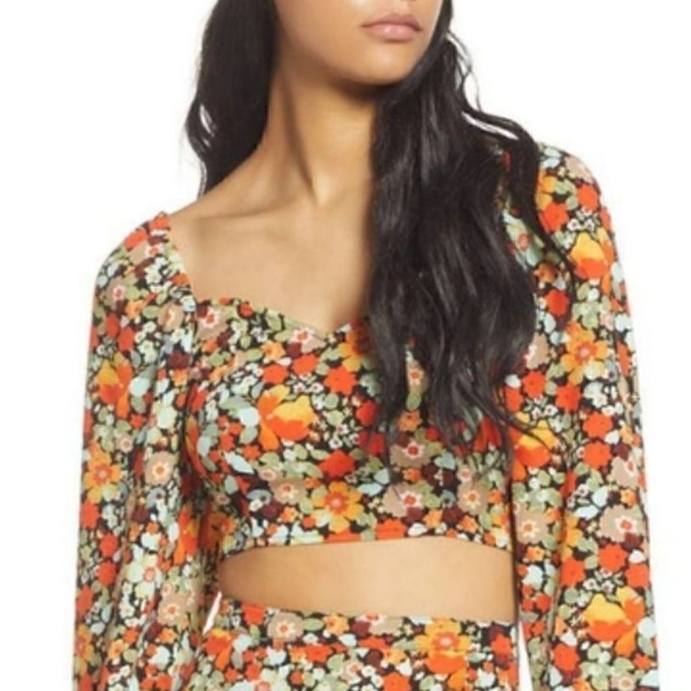 Vera Moda Sweetheart neck crop top